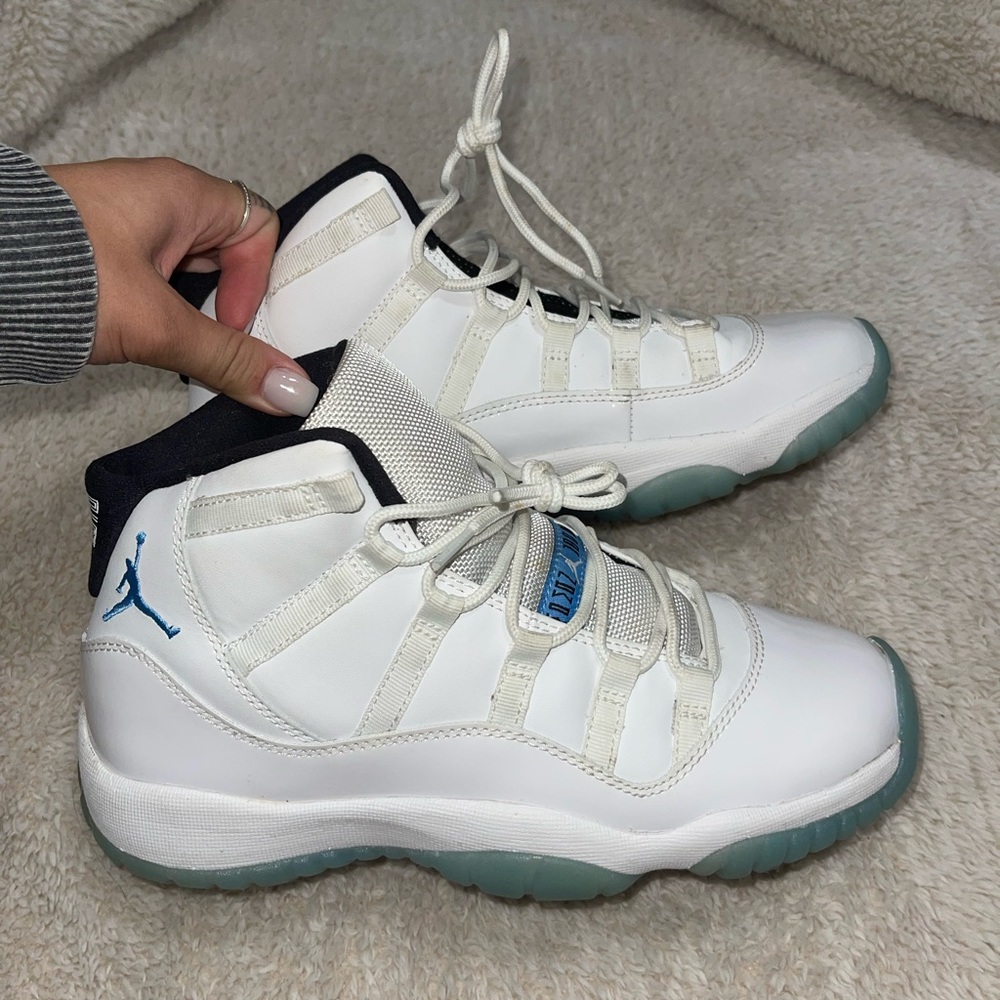 Jordan 11 Retro Legend Blue 2014 (GS) (Size 6.5Y)
bought for $365